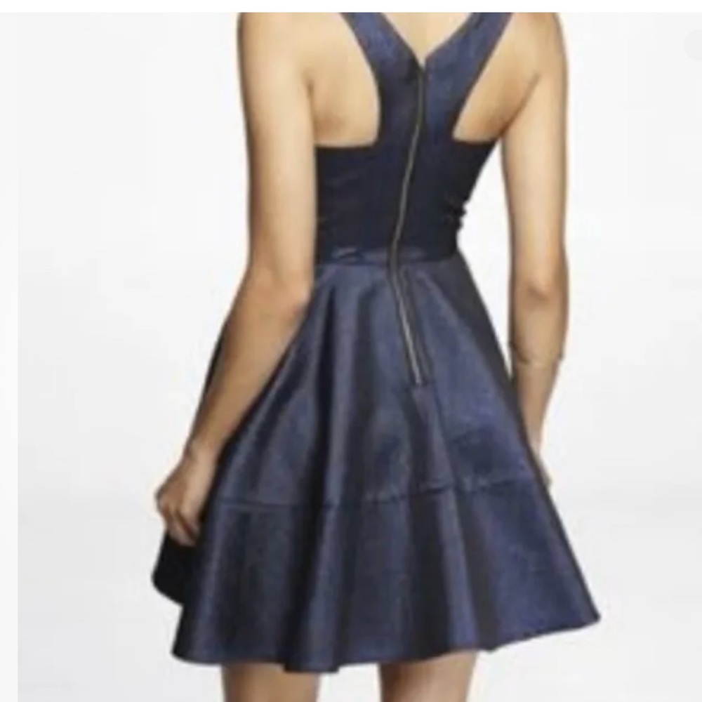 New Express Navy Blue Metallic‎ Jacquard Fit & Flare Zip Back Dress Sz 8 - Picture 3 of 5